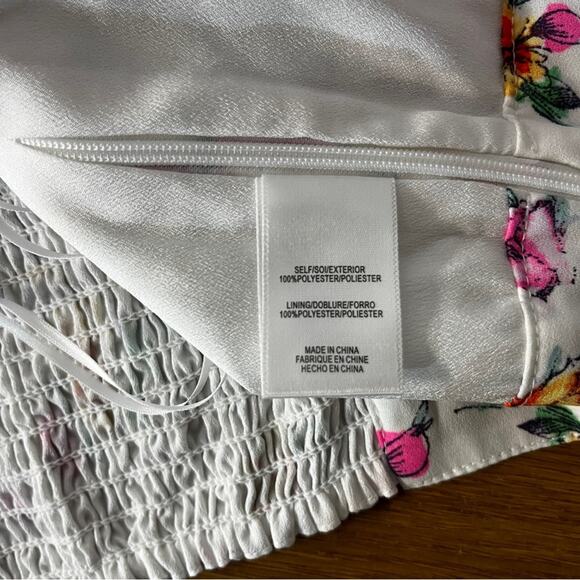 Wayf Seanna floral crop top white - Medium - Picture 11 of 11